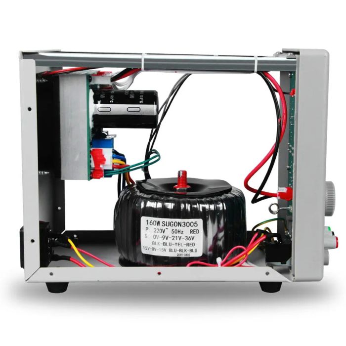 Блок питания SUGON 3005D 30V 5A, трансформаторный, цифровая индикация (V/A), USB, 4 канала памяти