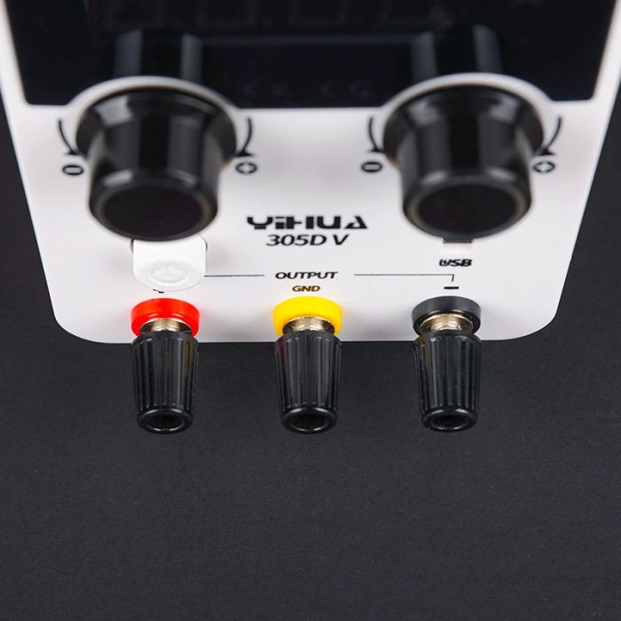 Блок питания YIHUA 305D-V импульсный / компактный / USB Quick Charge / 30В 5А / 150 Вт