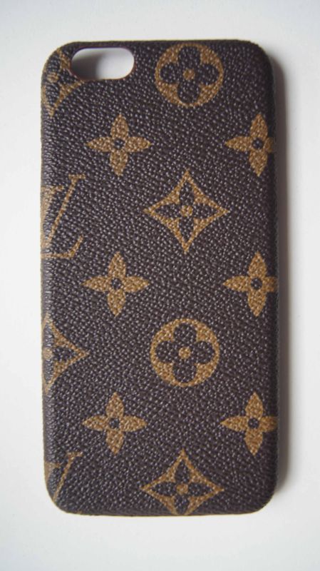 Пластиковый чехол LV для iPhone 6 / 6S Коричневый